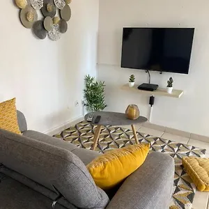 Agréable T2 à 5 Min Des Plages Appartement